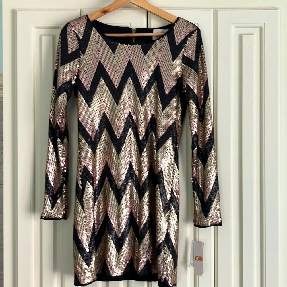 Gianni Bini Chevron Sequins Long-Sleeved Midi‎ Party Dress Size 3 NWT